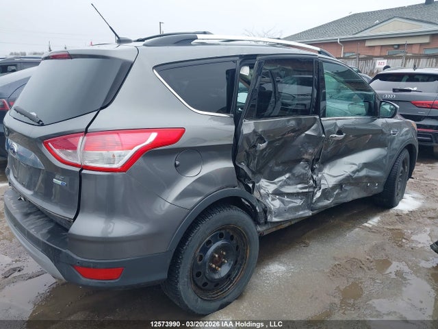 1FMCU9GX7EUC39498 Ford ESCAPE SE