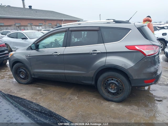 1FMCU9GX7EUC39498 Ford ESCAPE SE