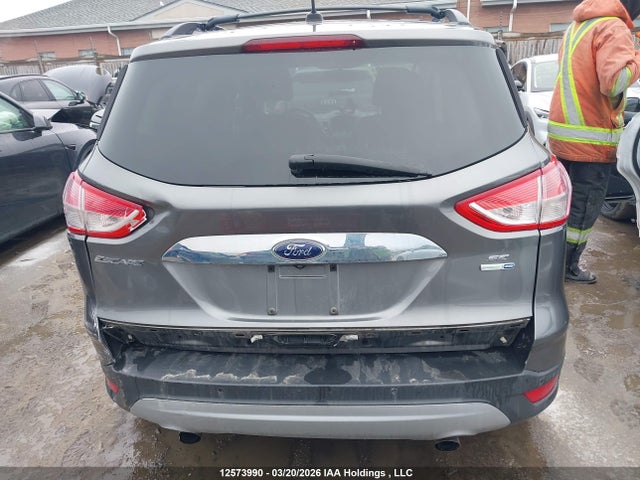 1FMCU9GX7EUC39498 Ford ESCAPE SE