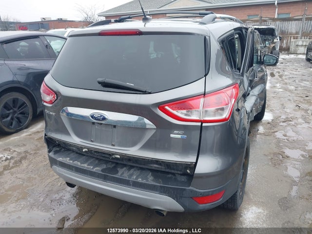 1FMCU9GX7EUC39498 Ford ESCAPE SE