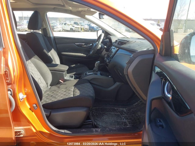 JN1BJ1CRXKW330835 Nissan Qashqai S/sl/sv