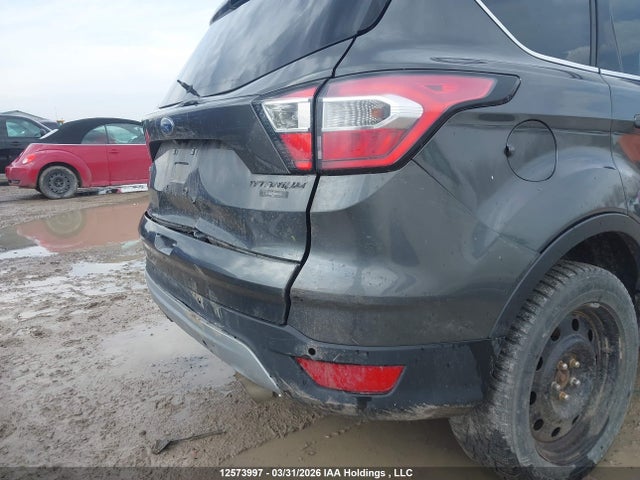 1FMCU9G98HUD22380 Ford ESCAPE SE
