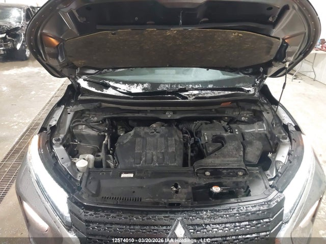 JA4ATUAA4NZ602424 Mitsubishi Eclipse Cross Es
