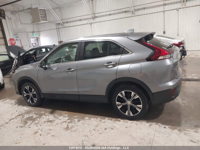 JA4ATUAA4NZ602424 Mitsubishi Eclipse Cross Es