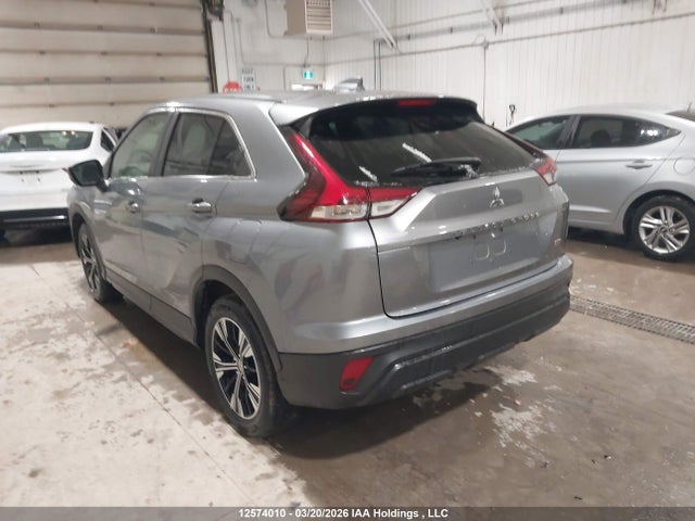 JA4ATUAA4NZ602424 Mitsubishi Eclipse Cross Es