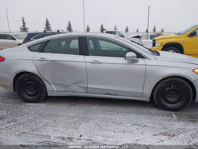 12566462 :رقم المزاد ، 3FA6P0T9XGR161259 vin ، 2016 Ford Fusion Se مزاد بيع