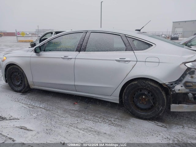 12566462 :رقم المزاد ، 3FA6P0T9XGR161259 vin ، 2016 Ford Fusion Se مزاد بيع