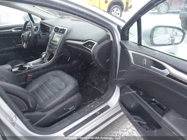 12566462 :رقم المزاد ، 3FA6P0T9XGR161259 vin ، 2016 Ford Fusion Se مزاد بيع