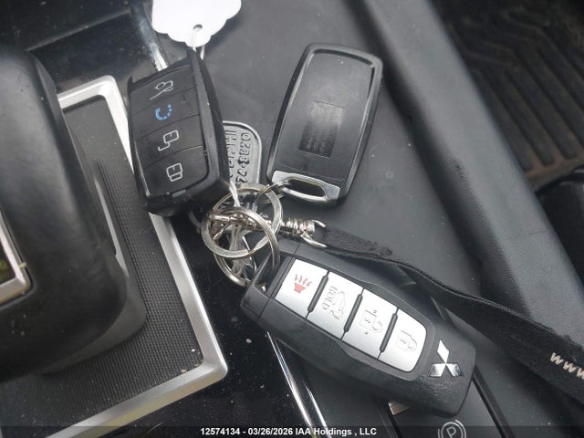 12574134 :رقم المزاد ، JA4J4UA86NZ608171 vin ، 2022 Mitsubishi Outlander Le/le Premium/se/sel مزاد بيع
