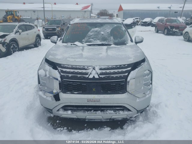12574134 :رقم المزاد ، JA4J4UA86NZ608171 vin ، 2022 Mitsubishi Outlander Le/le Premium/se/sel مزاد بيع