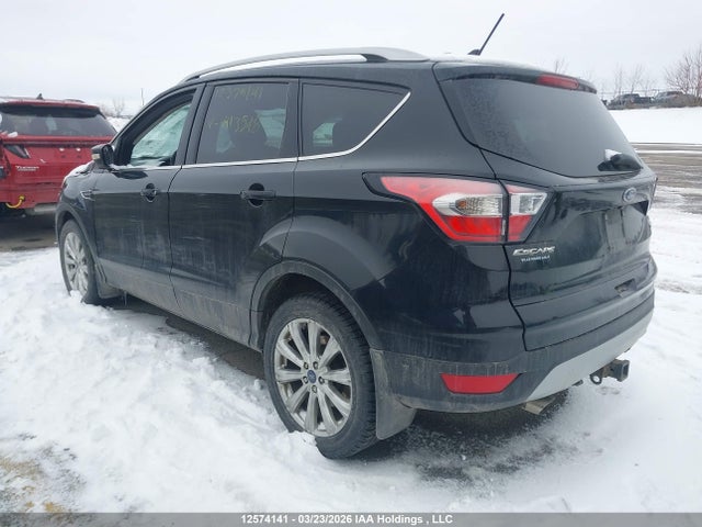 2018 Ford Escape მანქანა იყიდება აუქციონზე, vin: 1FMCU9J90JUA13548, აუქციონის ნომერი: 12574141