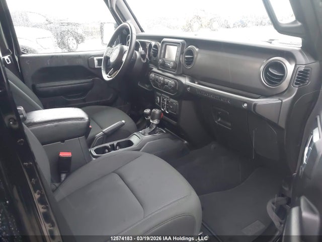 1C4HJXDN5MW731993 Jeep Wrangler Unlimited Sport