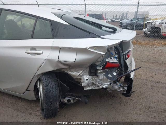 JTDL9MFU6M3030970 Toyota Prius Le/xle