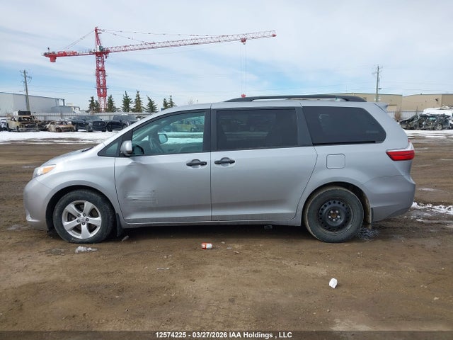 Aukcja sprzedaży 2017 Toyota Sienna 7 Passenger, vin: 5TDZZ3DC9HS831413, numer aukcji: 12574225