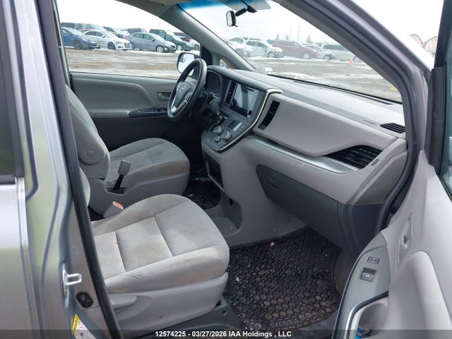 Aukcja sprzedaży 2017 Toyota Sienna 7 Passenger, vin: 5TDZZ3DC9HS831413, numer aukcji: 12574225