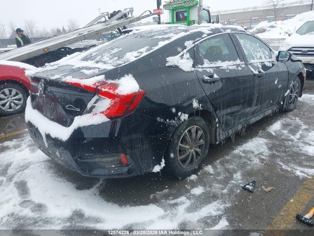 12574226 :رقم المزاد ، 2HGFC2F59JH002005 vin ، 2018 Honda Civic Lx مزاد بيع