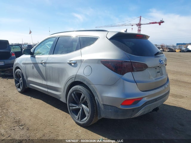 5XYZU3LB9JG519215 Hyundai Santa Fe Sport 2.4 Premium