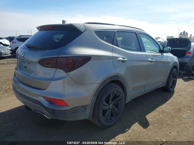 5XYZU3LB9JG519215 Hyundai Santa Fe Sport 2.4 Premium