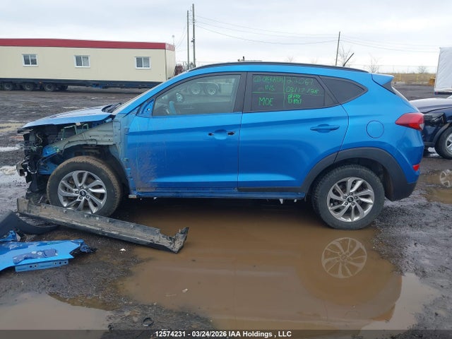 KM8J3CA45HU251594 Hyundai TUCSON SE
