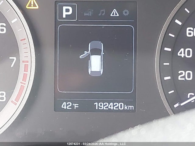 KM8J3CA45HU251594 Hyundai TUCSON SE