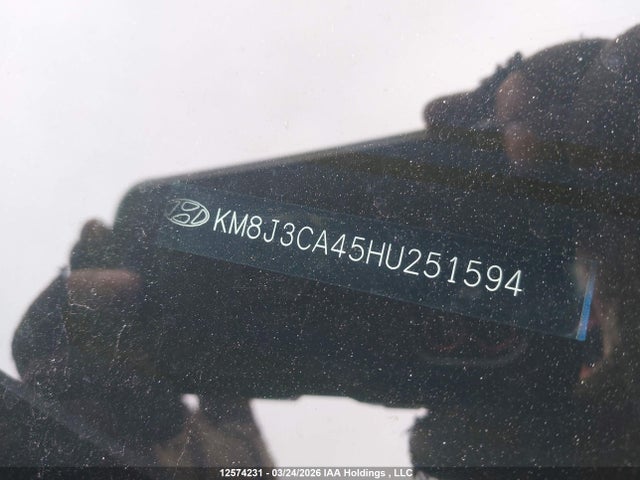 KM8J3CA45HU251594 Hyundai TUCSON SE