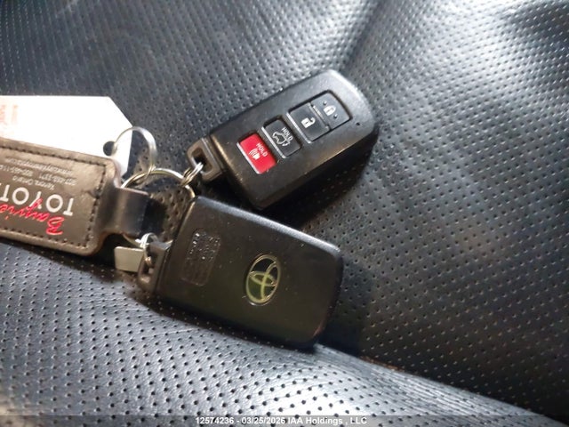 12574236 :رقم المزاد ، 5TDDKRFH8GS336371 vin ، 2016 Toyota Highlander Limited/ltd Platinum مزاد بيع