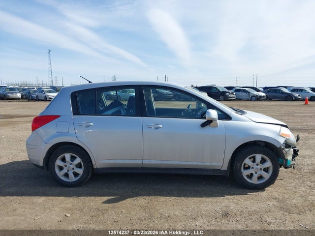 2010 Nissan Versa 1.8s მანქანა იყიდება აუქციონზე, vin: 3N1BC1CP3AL389173, აუქციონის ნომერი: 12574237