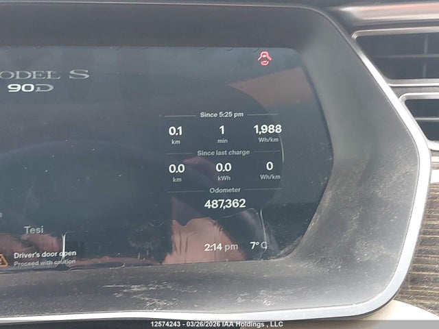 12574243 :رقم المزاد ، 5YJSA1H26FFP77312 vin ، 2015 Tesla Model S 85d مزاد بيع