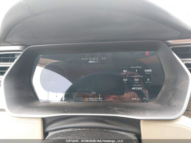 12574243 :رقم المزاد ، 5YJSA1H26FFP77312 vin ، 2015 Tesla Model S 85d مزاد بيع