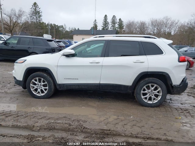 12574257 :رقم المزاد ، 1C4PJMCS3HW627963 vin ، 2017 Jeep Cherokee Latitude مزاد بيع