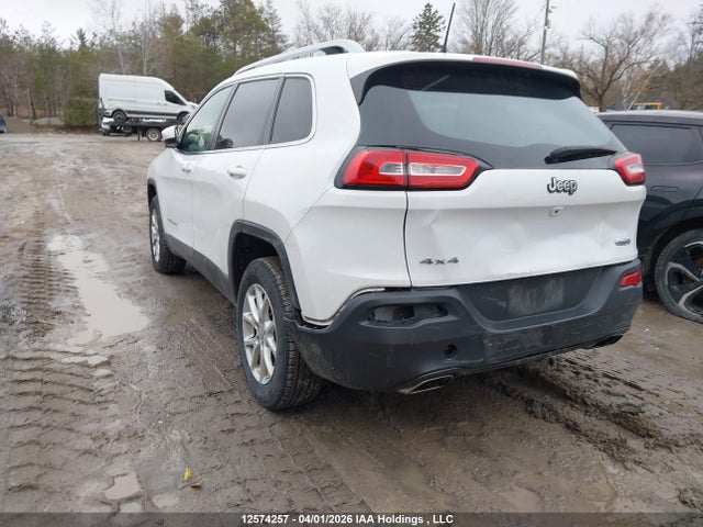 12574257 :رقم المزاد ، 1C4PJMCS3HW627963 vin ، 2017 Jeep Cherokee Latitude مزاد بيع