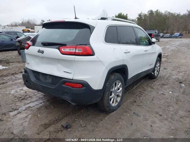 12574257 :رقم المزاد ، 1C4PJMCS3HW627963 vin ، 2017 Jeep Cherokee Latitude مزاد بيع