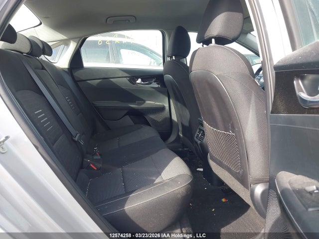 3KPF54AD9KE057215 KIA Forte Ex/ex Limited/ex Premium/ex+