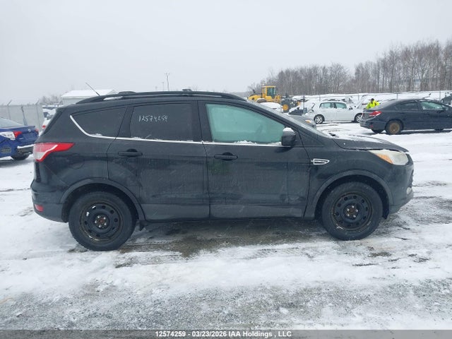 Продажа на аукционе авто 2015 Ford Escape Se, vin: 1FMCU9GXXFUB75765, номер лота: 12574259