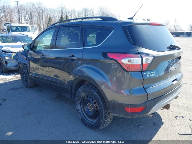 1FMCU0GD7HUE19117 Ford ESCAPE SE