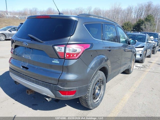 1FMCU0GD7HUE19117 Ford ESCAPE SE