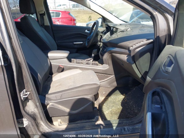 1FMCU0GD7HUE19117 Ford ESCAPE SE