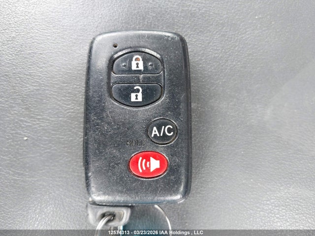 12574313 :رقم المزاد ، JTDKN3DP2D3032875 vin ، 2013 Toyota Prius Plug-in مزاد بيع