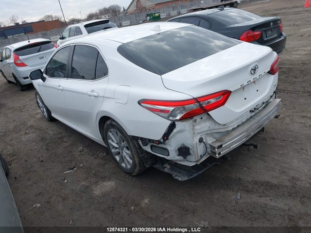 2019 Toyota Camry Le მანქანა იყიდება აუქციონზე, vin: 4T1B11HK8KU780242, აუქციონის ნომერი: 12574321