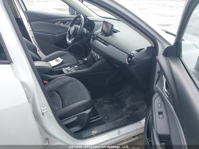 JM1DKFC75K1417991 Mazda CX-3