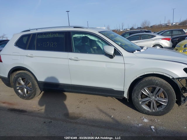 3VV4B7AX1JM127128 Volkswagen Tiguan Sel Premium