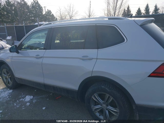 3VV4B7AX1JM127128 Volkswagen Tiguan Sel Premium