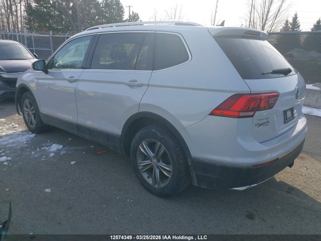 3VV4B7AX1JM127128 Volkswagen Tiguan Sel Premium