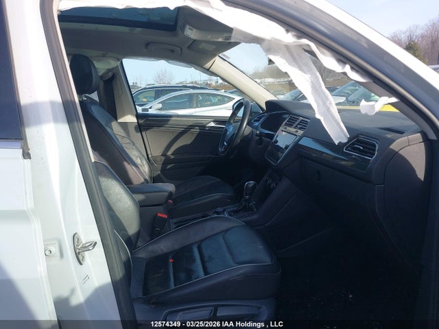 3VV4B7AX1JM127128 Volkswagen Tiguan Sel Premium