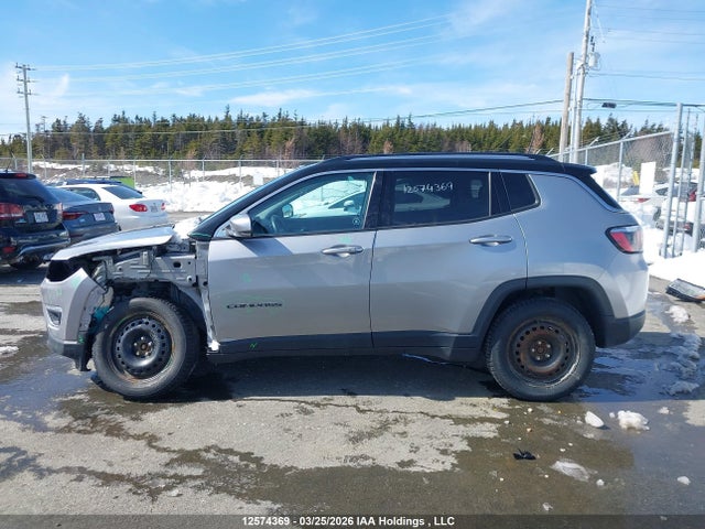 12574369 :رقم المزاد ، 3C4NJDCB9KT785356 vin ، 2019 Jeep Compass Limited مزاد بيع