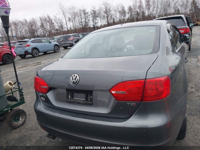 3VWD07AJ3EM276160 Volkswagen Jetta 1.8 Tsi Comfortline