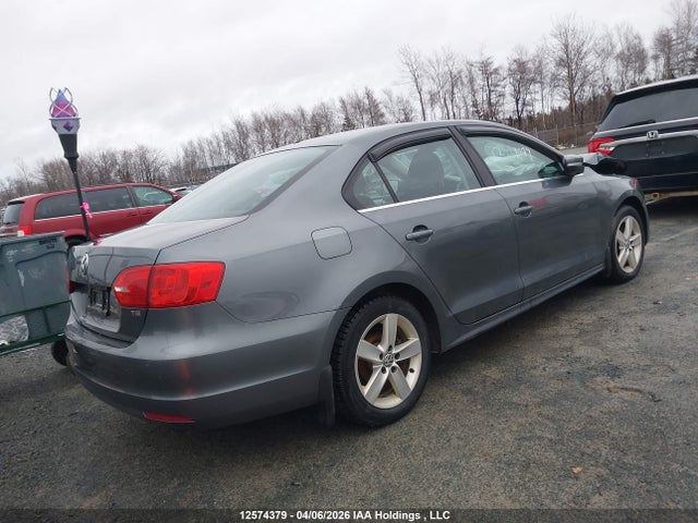 3VWD07AJ3EM276160 Volkswagen Jetta 1.8 Tsi Comfortline