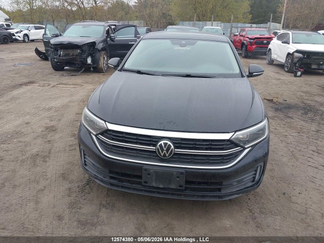 3VWGM7BU1PM046386 Volkswagen Jetta Highline