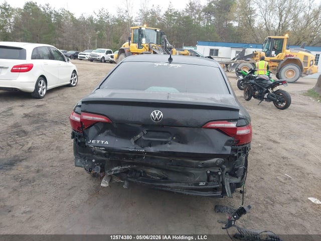 3VWGM7BU1PM046386 Volkswagen Jetta Highline