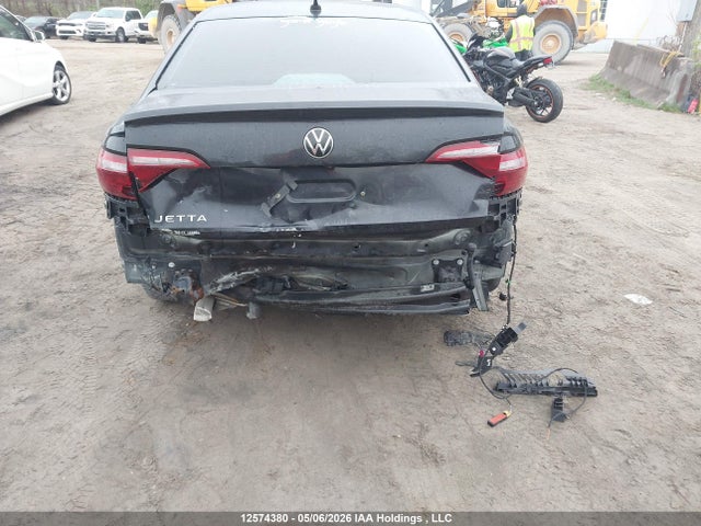 3VWGM7BU1PM046386 Volkswagen Jetta Highline